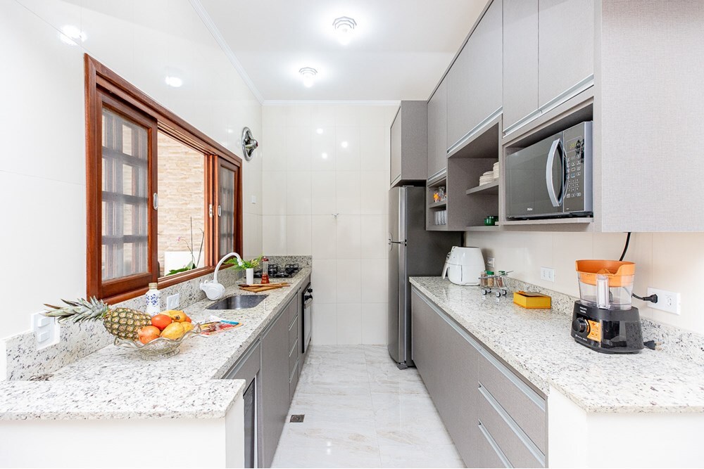 Casa à venda com 4 quartos, 200m² - Foto 34