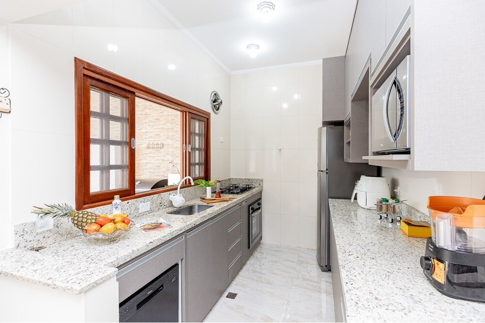Casa à venda com 4 quartos, 200m² - Foto 37