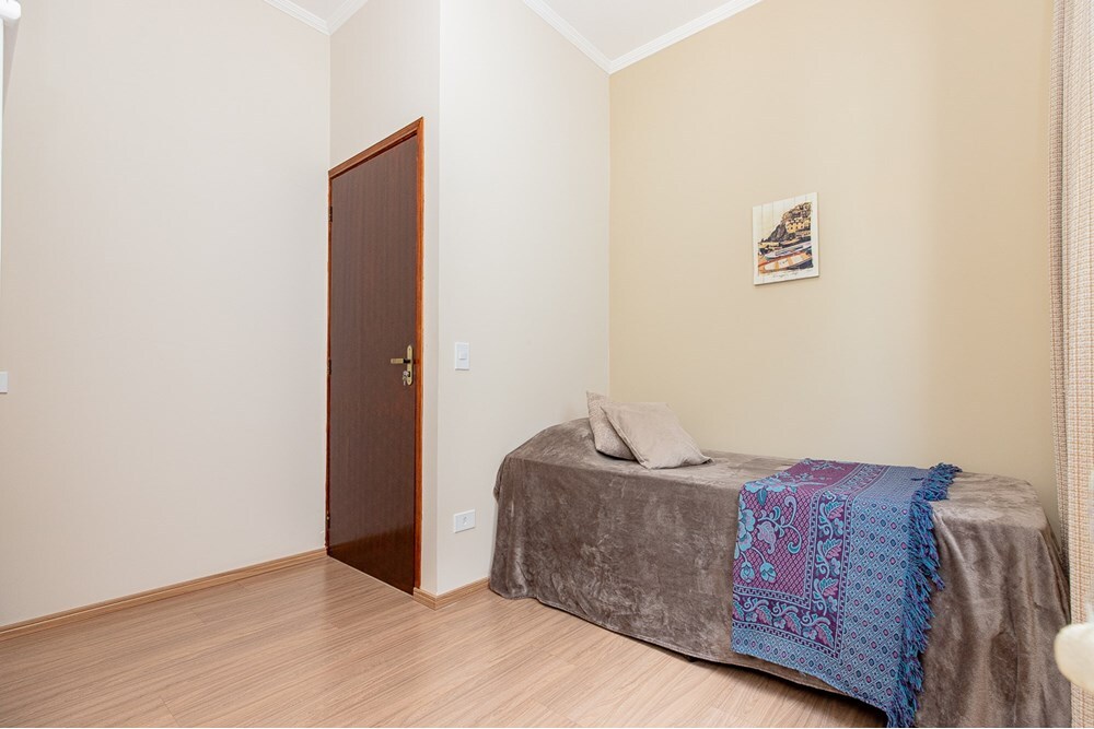 Casa à venda com 4 quartos, 200m² - Foto 44