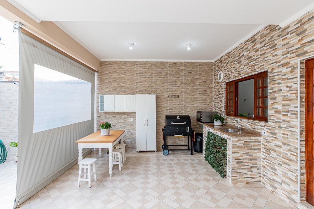 Casa à venda com 4 quartos, 200m² - Foto 14