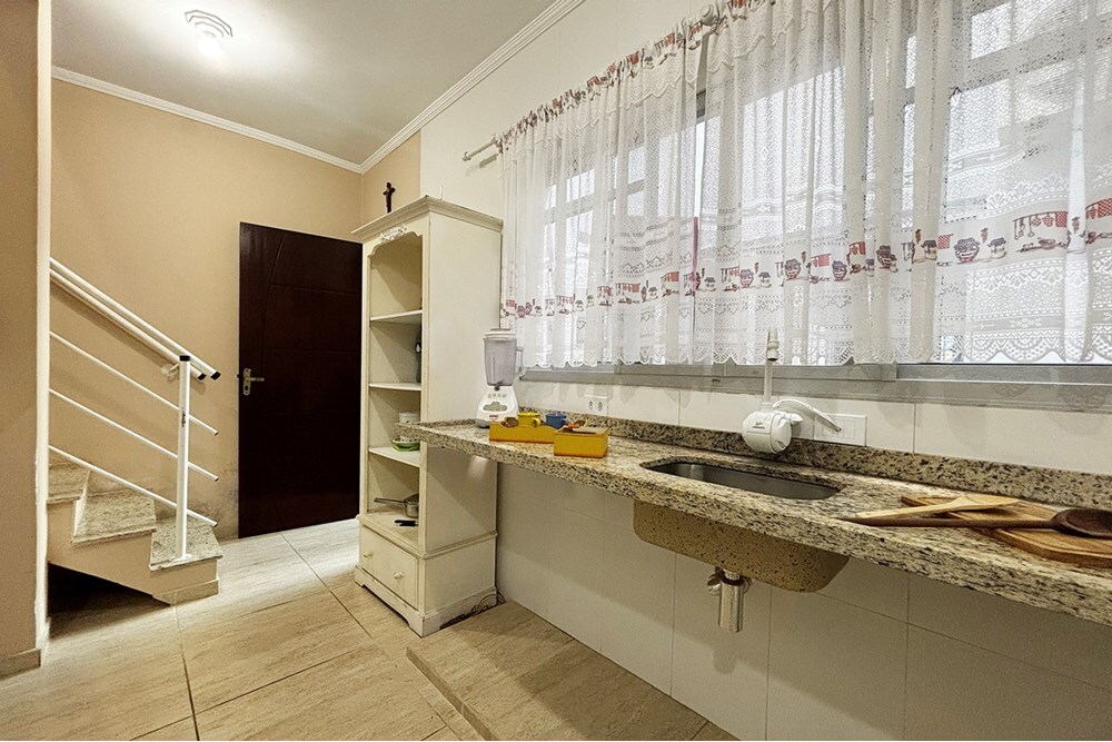 Casa à venda com 4 quartos, 200m² - Foto 20
