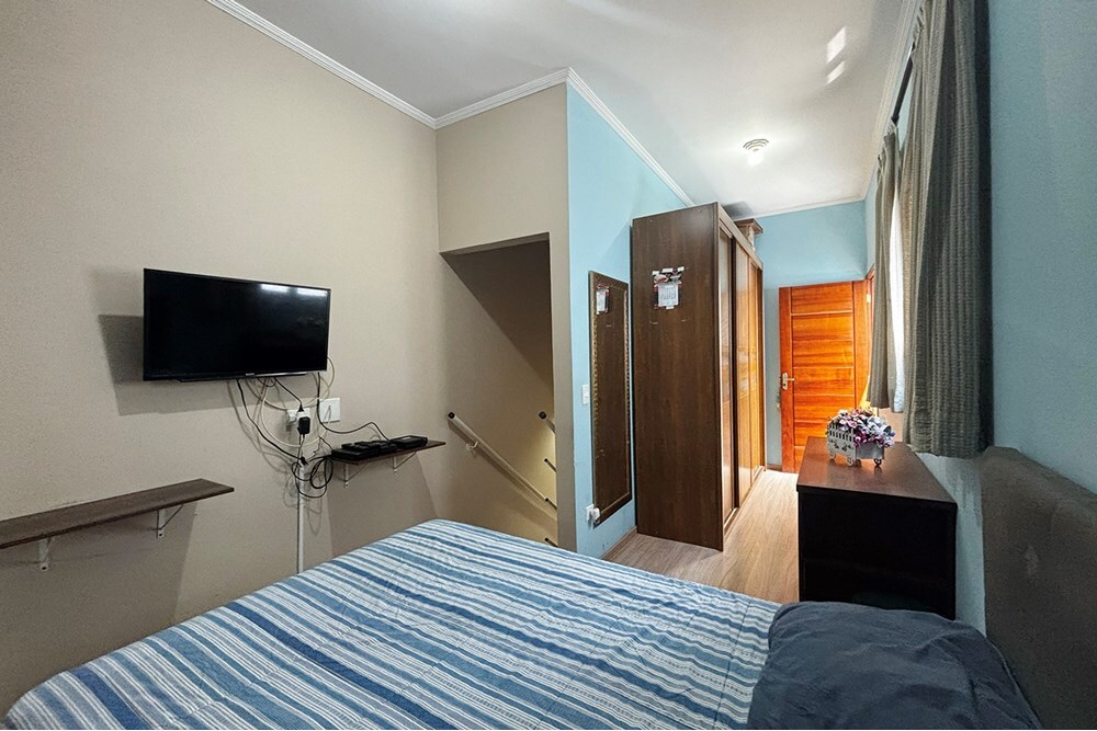 Casa à venda com 4 quartos, 200m² - Foto 25