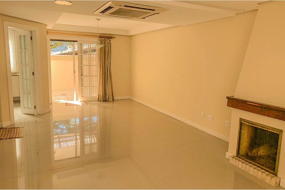 Casa de Condomínio à venda com 3 quartos, 212m² - Foto 1