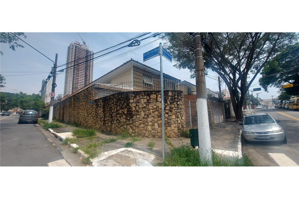 Casa à venda em São Paulo, Vila Mariana, com 3 quartos, 240m² - Carreyra Imobiliaria