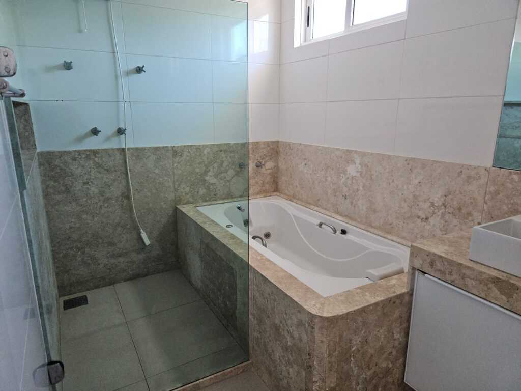 Casa à venda com 4 quartos, 331m² - Foto 15