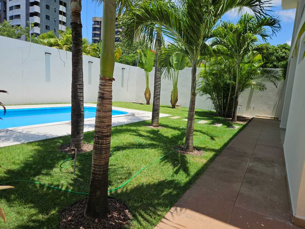 Casa à venda com 4 quartos, 331m² - Foto 18
