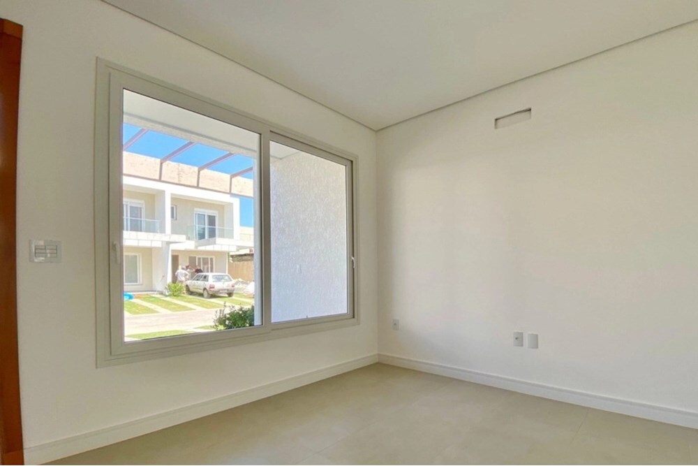 Casa de condomínio à venda com 2 quartos, 155m² - Centro,Capão da Canoa