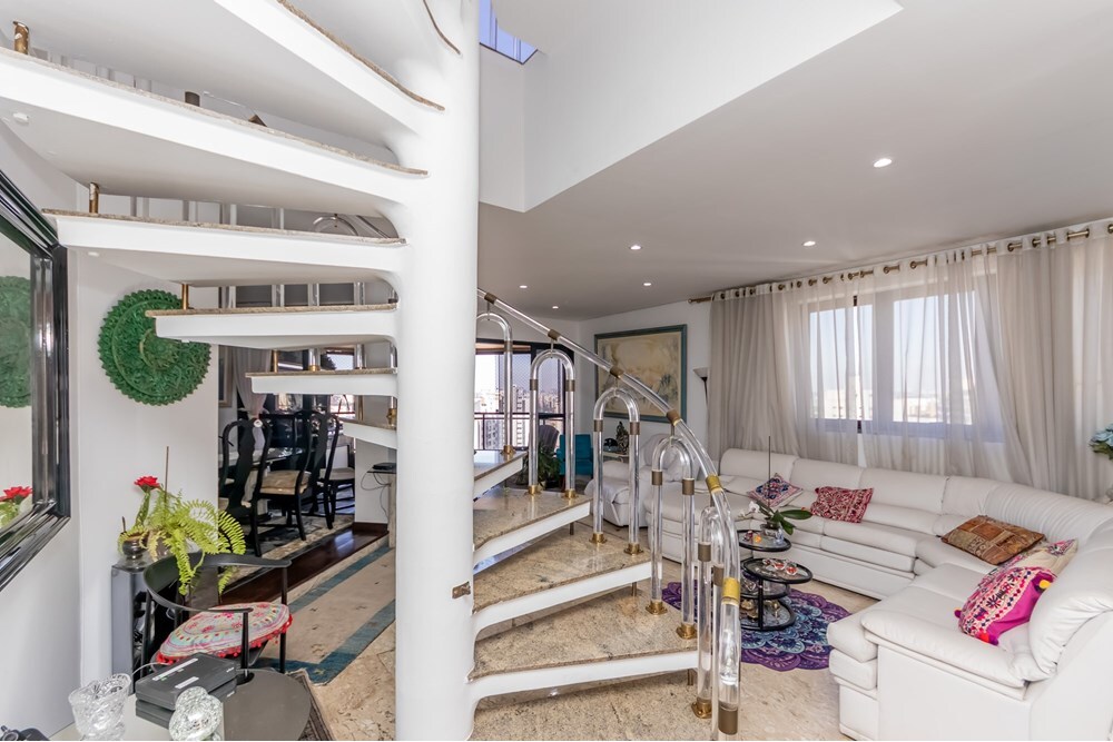 Cobertura à venda com 4 quartos, 320m² - Foto 2