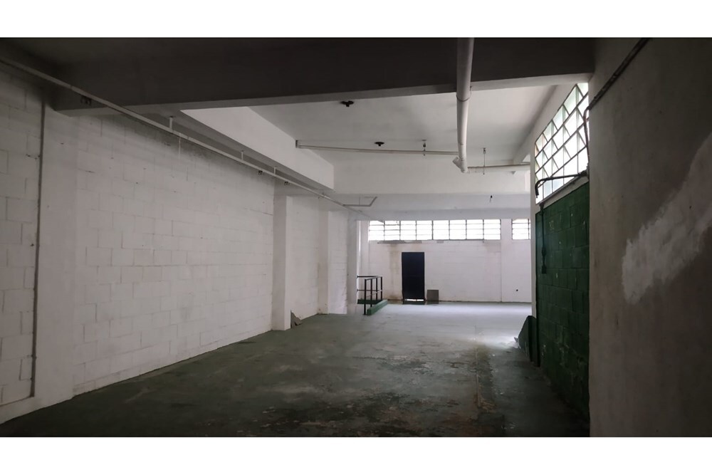 Casa à venda com 2 quartos, 450m² - Foto 74
