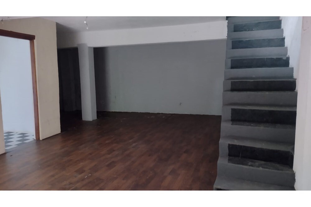 Casa à venda com 2 quartos, 450m² - Foto 34