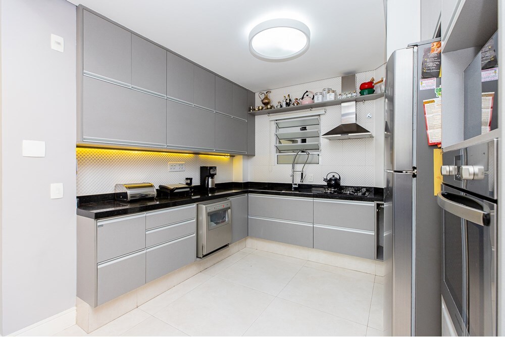 Apartamento à venda em São Paulo, Jardim Paulista, com 2 quartos, 130m² - Carreyra Imobiliaria