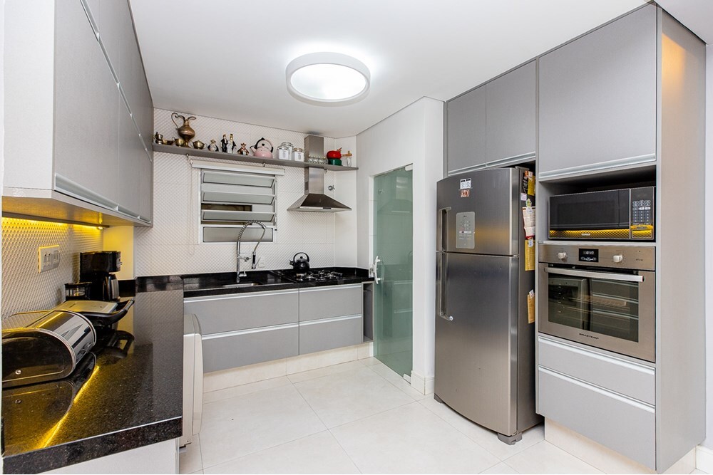 Apartamento à venda em São Paulo, Jardim Paulista, com 2 quartos, 130m² - Carreyra Imobiliaria