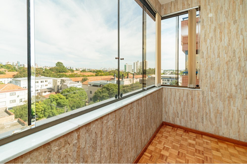 Cobertura Duplex para venda no bairro Passo da Areia em Porto Alegre