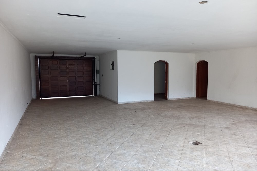 Casa à venda com 4 quartos, 377m² - Foto 9