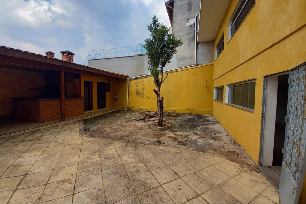 Casa à venda com 4 quartos, 377m² - Foto 12