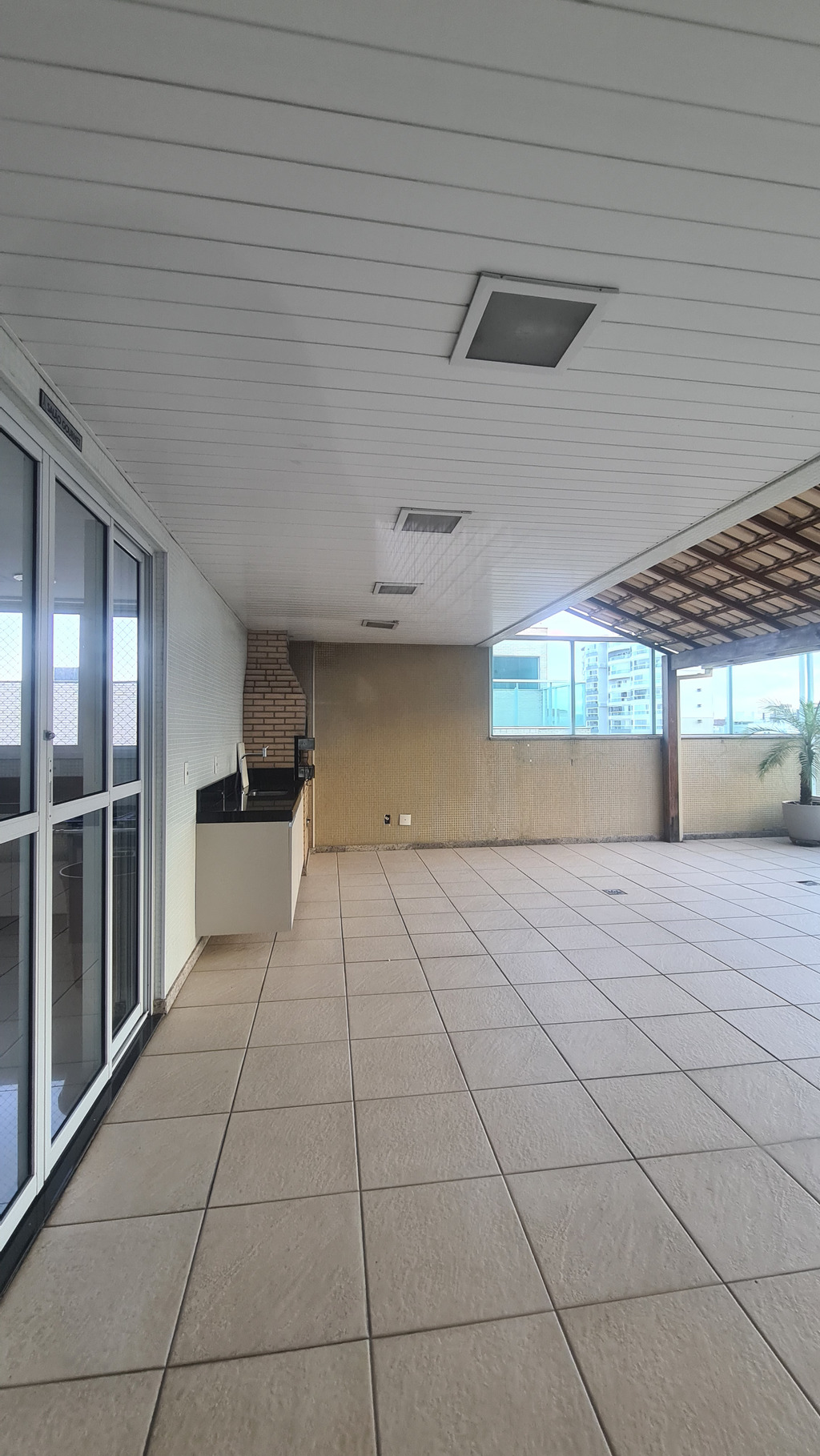 Apartamento à venda em Vila Velha, Itapuã, com 3 quartos, 98,65m² - Macarineli Imóveis