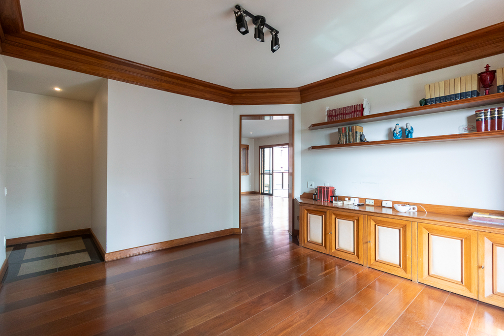 Apartamento à venda com 3 quartos, 325m² - Foto 31