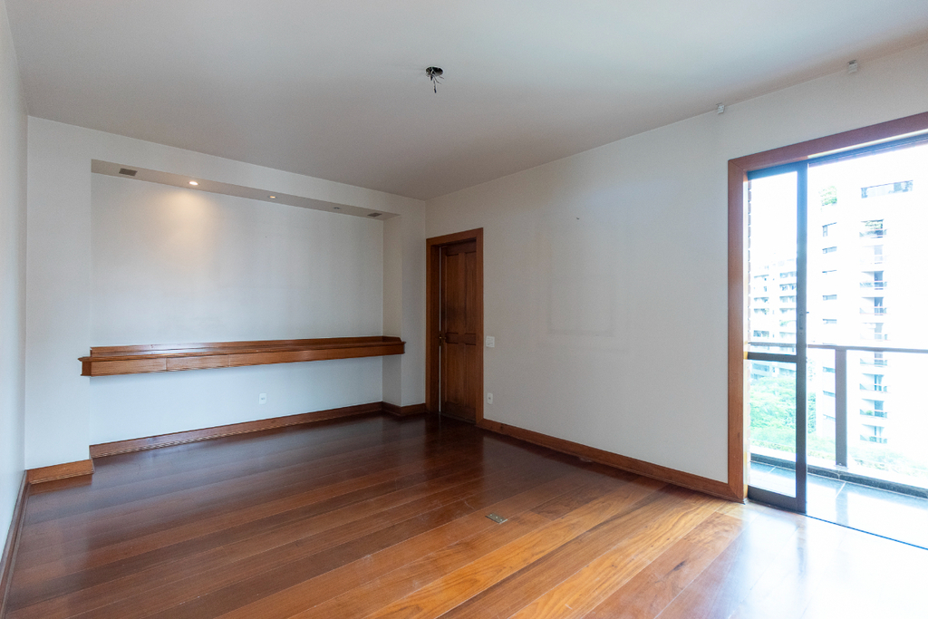 Apartamento à venda com 3 quartos, 325m² - Foto 36