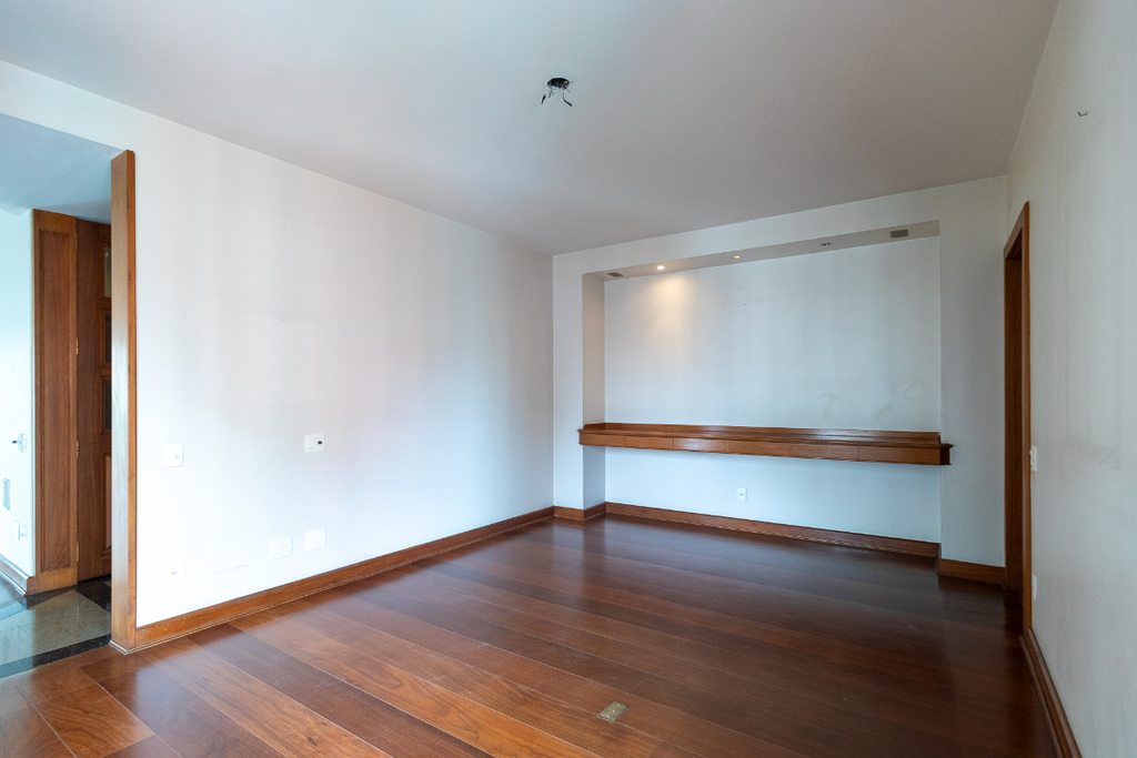 Apartamento à venda com 3 quartos, 325m² - Foto 37