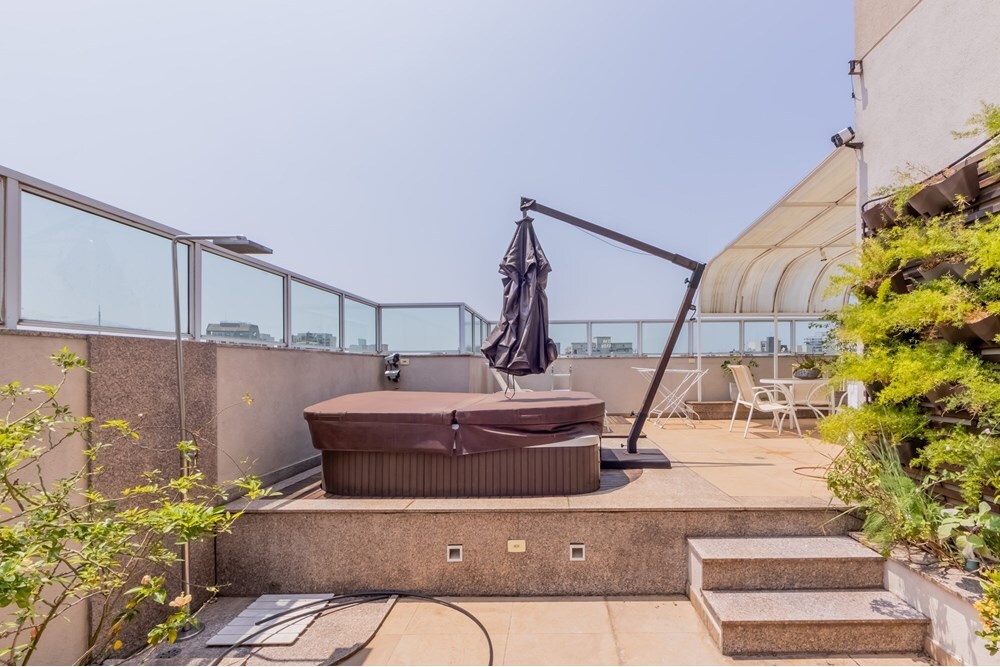 Cobertura à venda com 4 quartos, 350m² - Foto 31