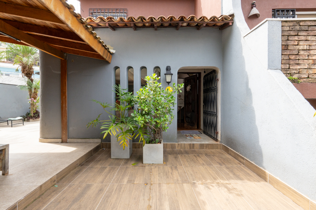 Casa, 3 quartos, 220 m² - Foto 1