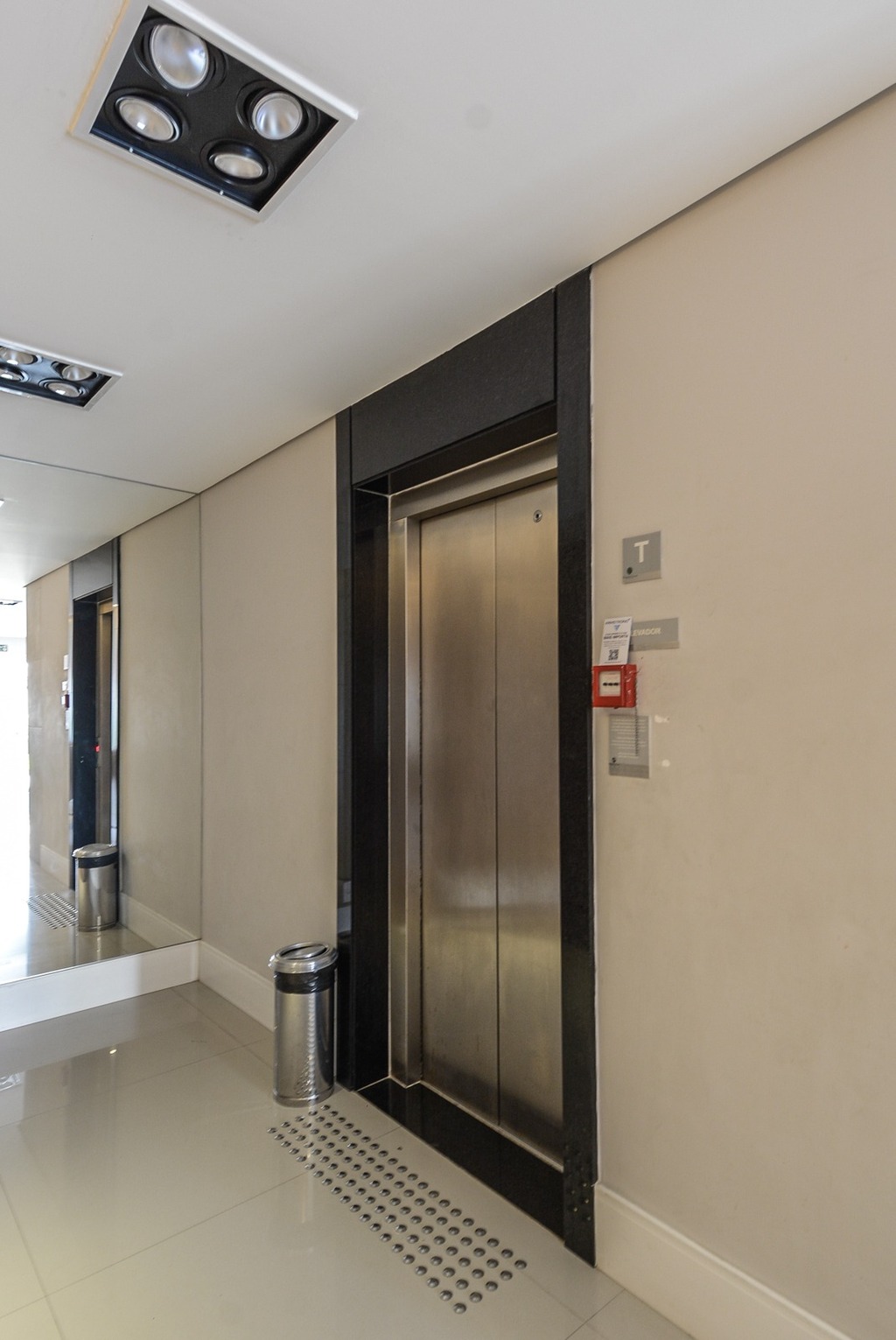 Apartamento à venda com 3 quartos, 102m² - Foto 21