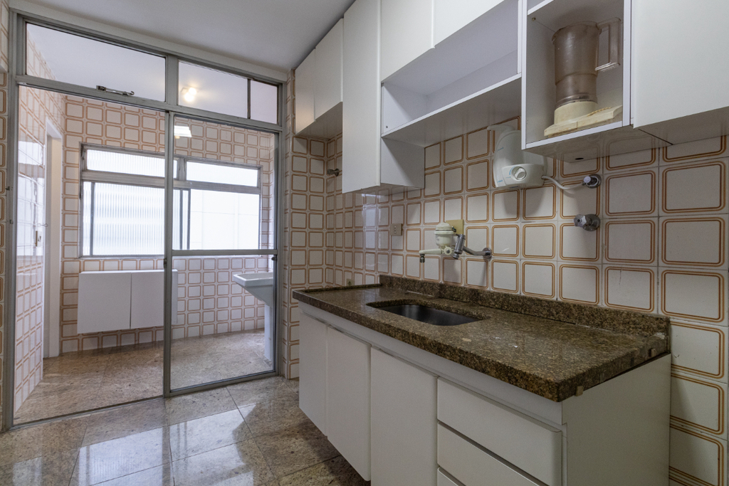 Apartamento à venda com 3 quartos, 75m² - Foto 37