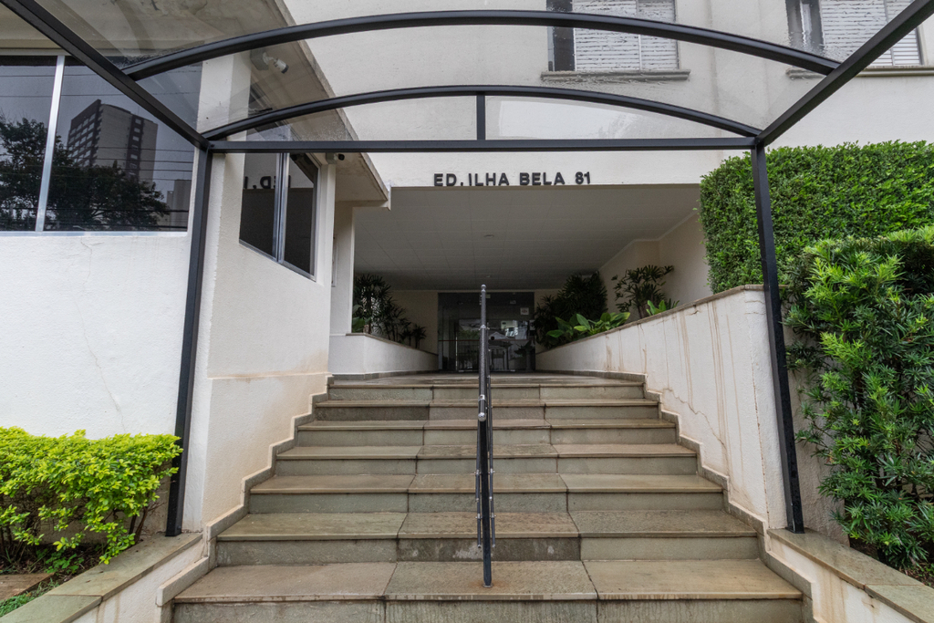 Apartamento à venda com 3 quartos, 75m² - Foto 2
