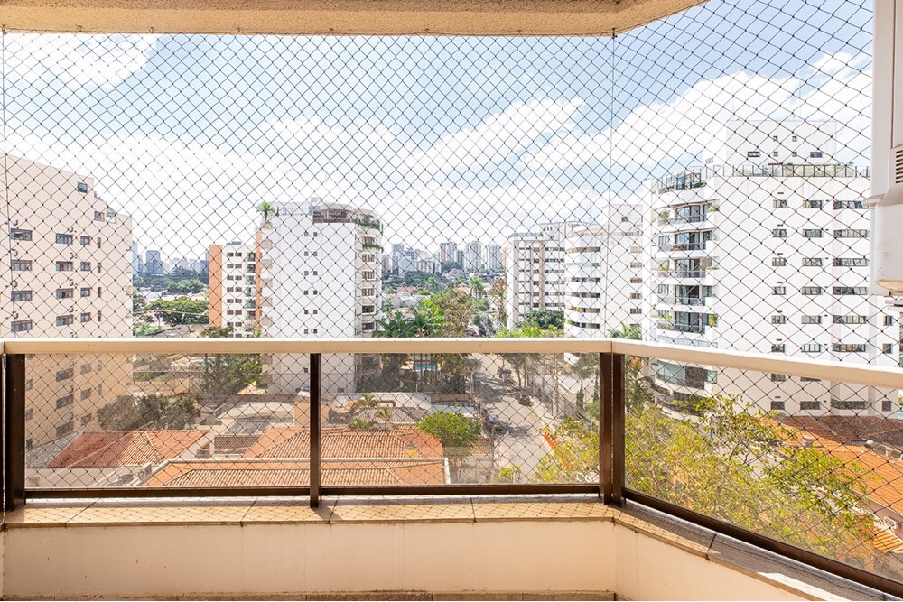 Apartamento à venda com 4 quartos, 200m² - Foto 32