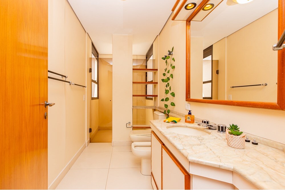 Apartamento à venda com 4 quartos, 200m² - Foto 37