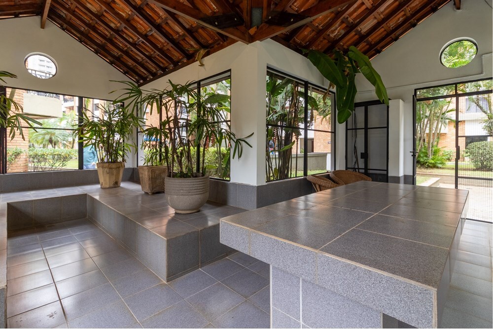 Apartamento à venda com 3 quartos, 99m² - Foto 35