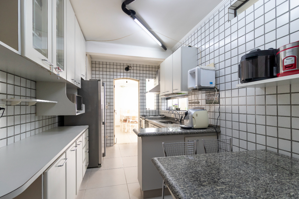 Casa à venda com 4 quartos, 150m² - Foto 25
