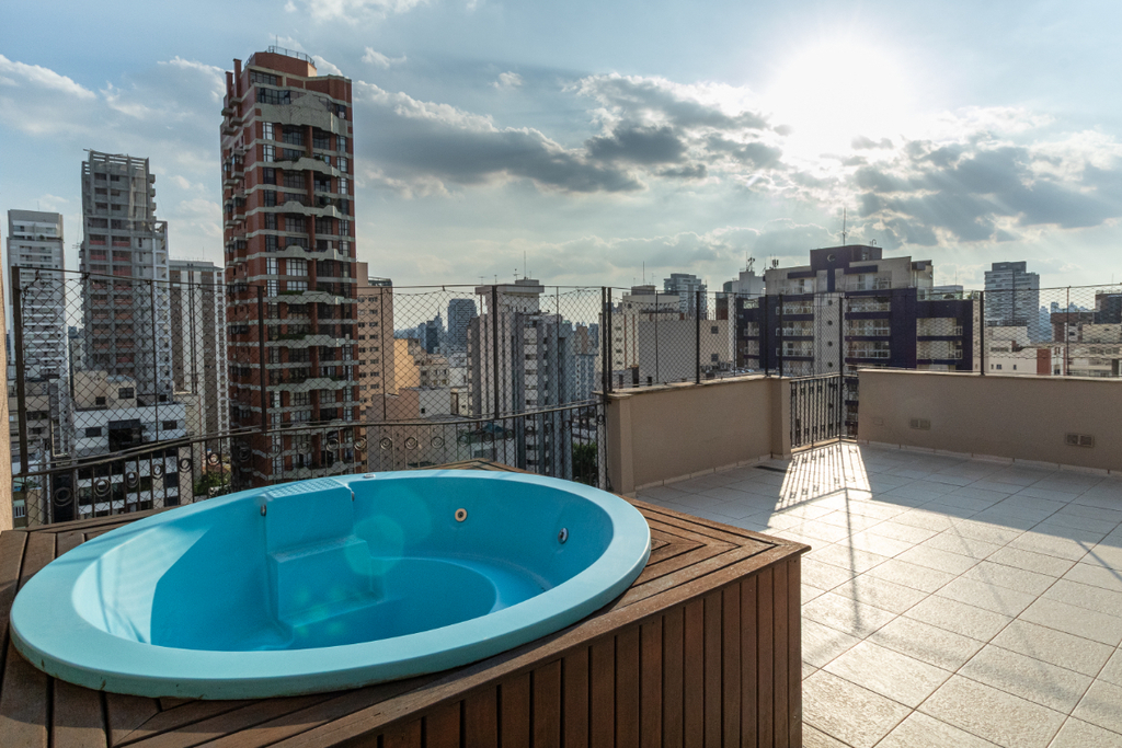 Cobertura à venda com 3 quartos, 218m² - Foto 1
