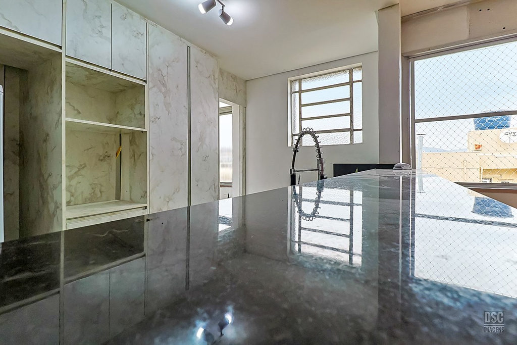 Apartamento para venda no bairro Santa Cecília em Porto Alegre