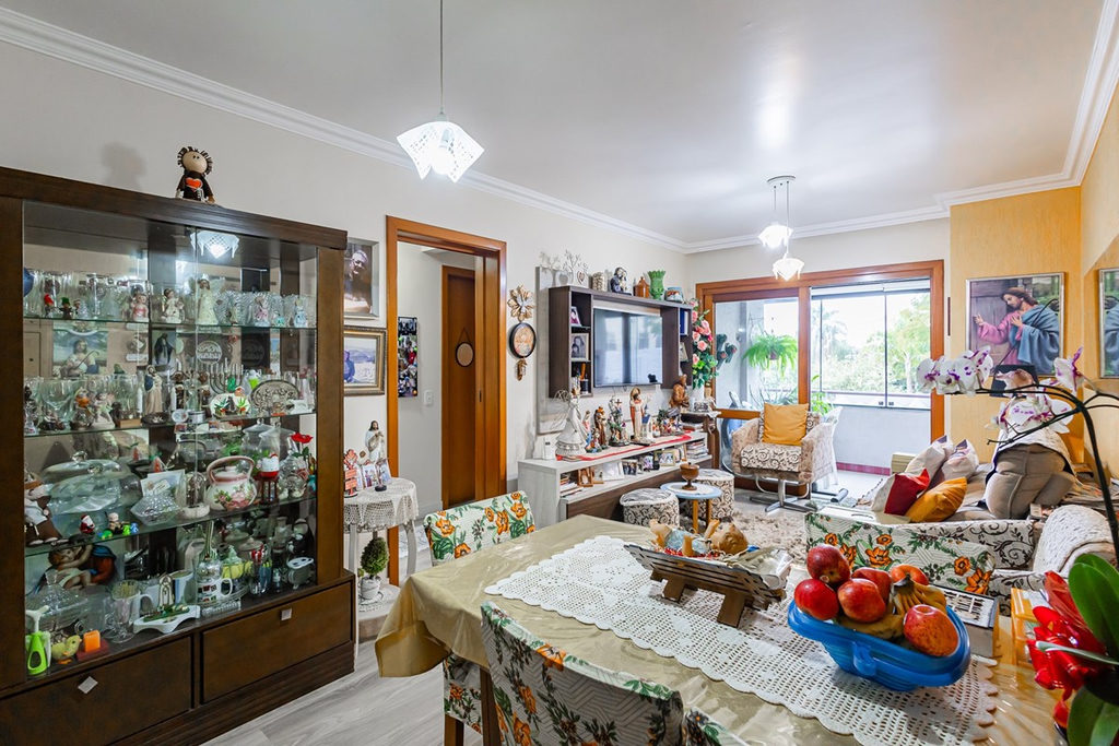 Apartamento para venda no bairro Santo Antônio em Porto Alegre