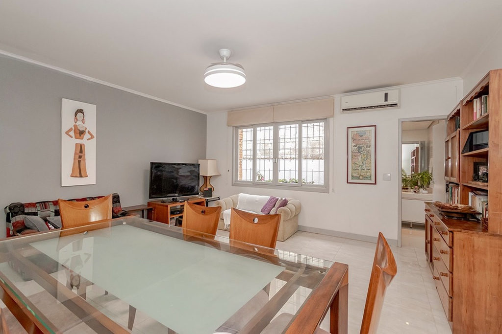 Casa para venda no bairro Três Figueiras em Porto Alegre