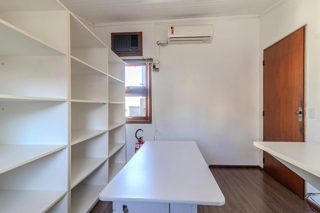 Sala para venda no bairro Petrópolis em Porto Alegre
