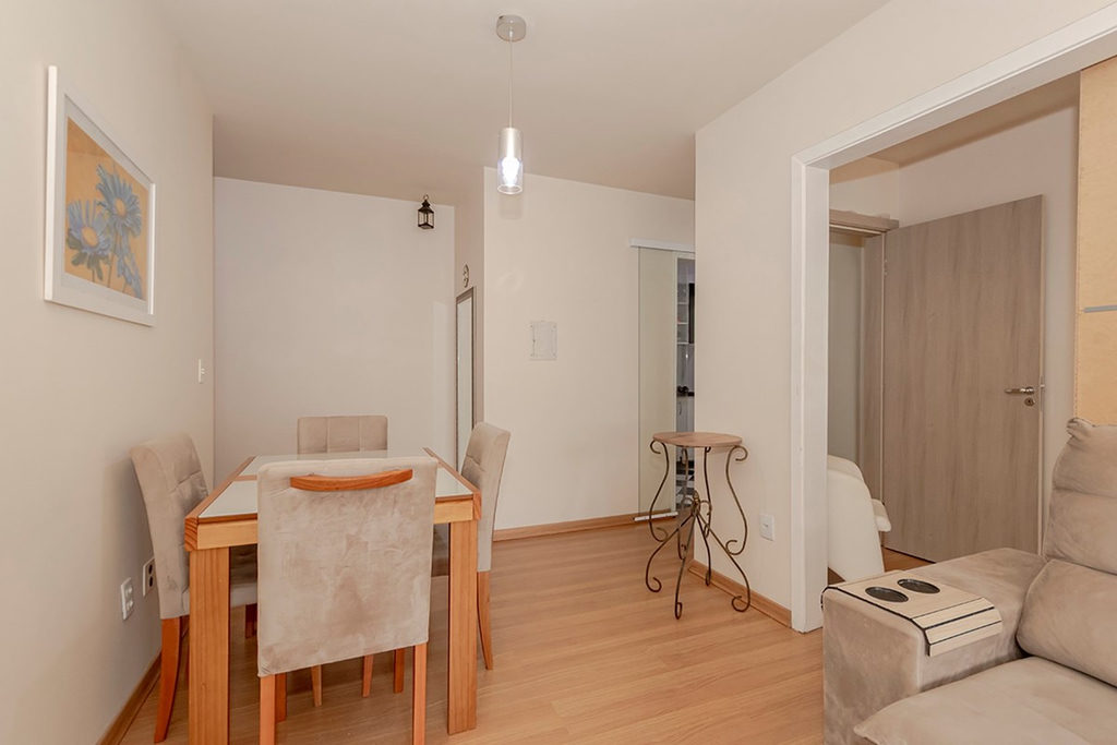 Apartamento para venda no bairro Vila Ipiranga em Porto Alegre