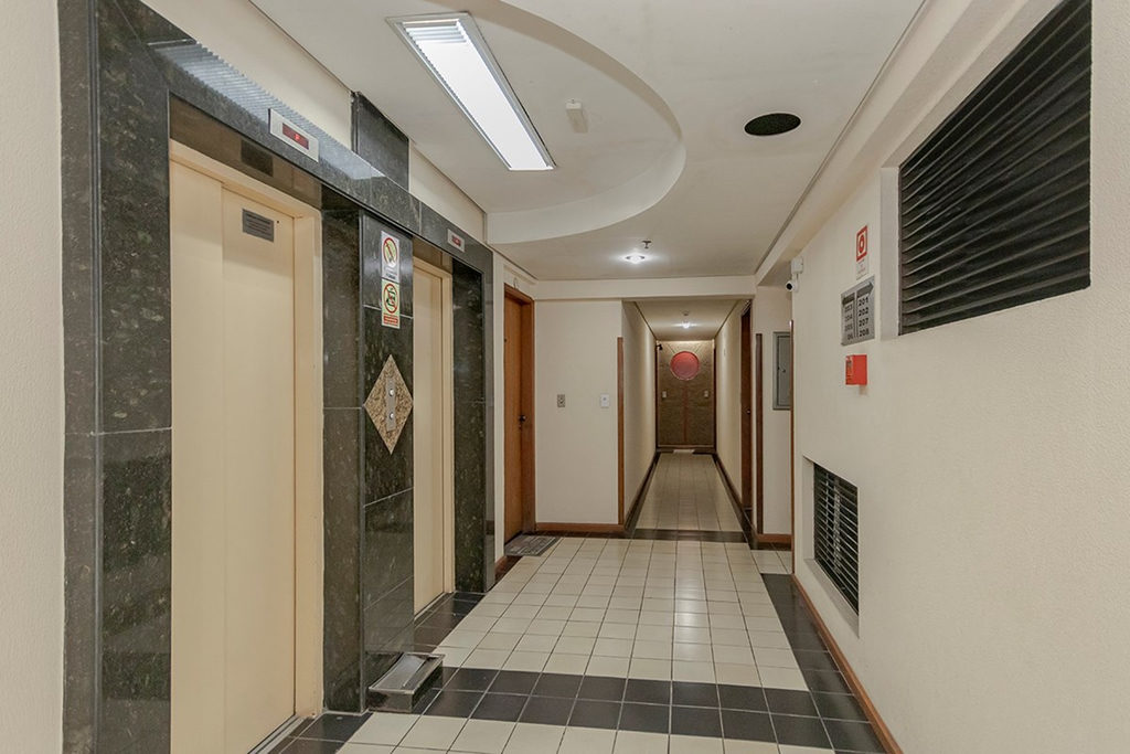 Sala para venda no bairro Floresta em Porto Alegre