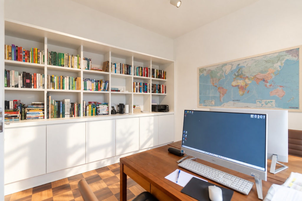 Casa para venda no bairro Três Figueiras em Porto Alegre