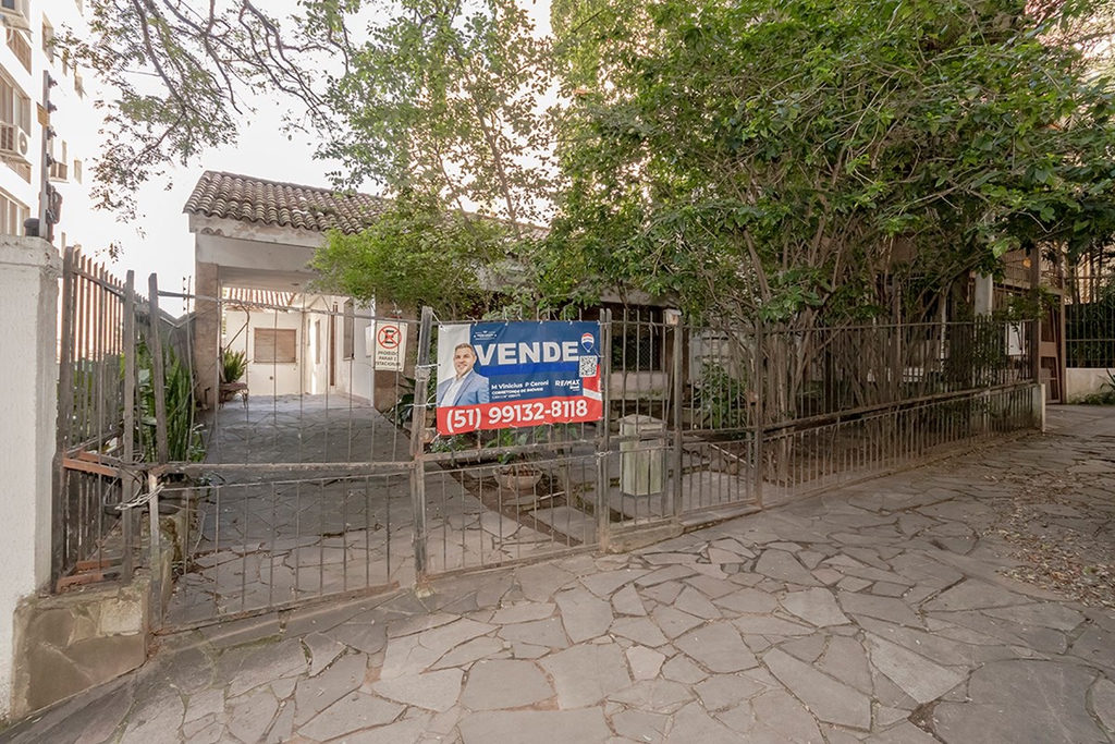 Casa para venda no bairro Floresta em Porto Alegre