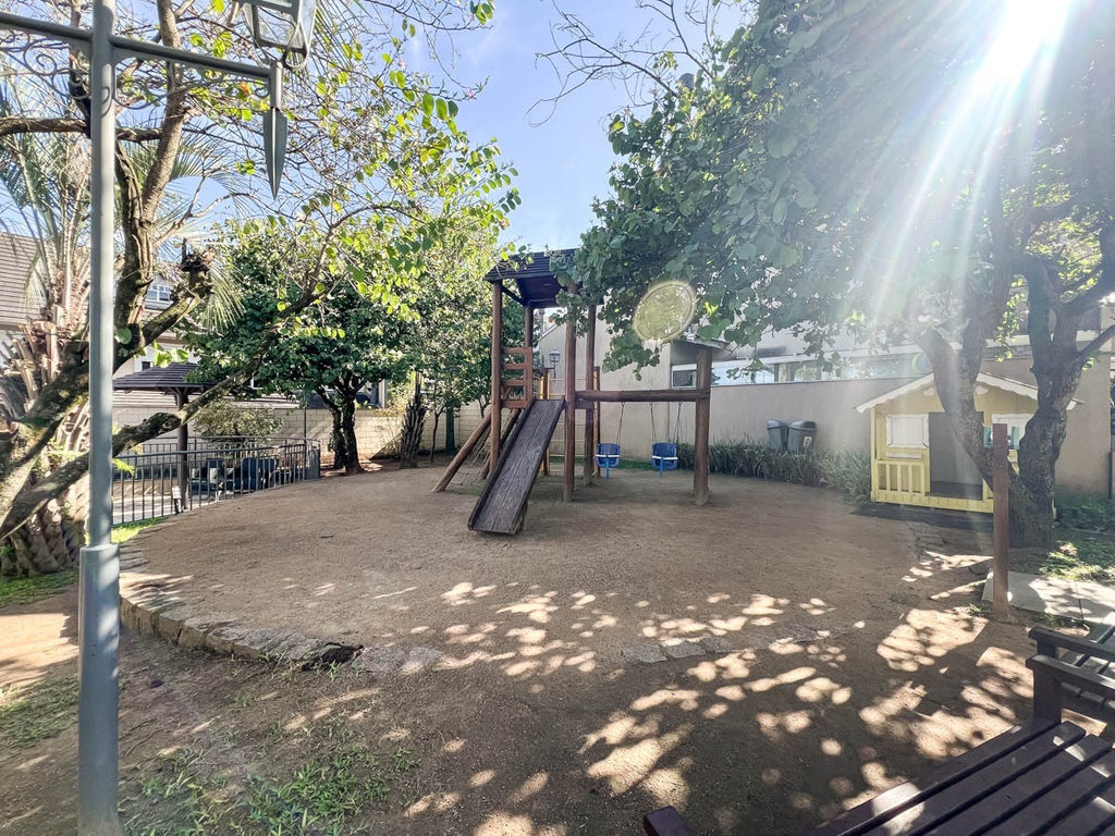 Casa em Condomínio para venda no bairro Jardim Carvalho em Porto Alegre