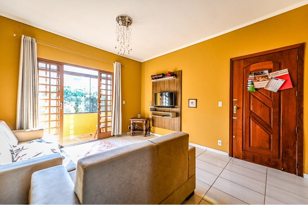 Casa para venda no bairro Agronomia em Porto Alegre