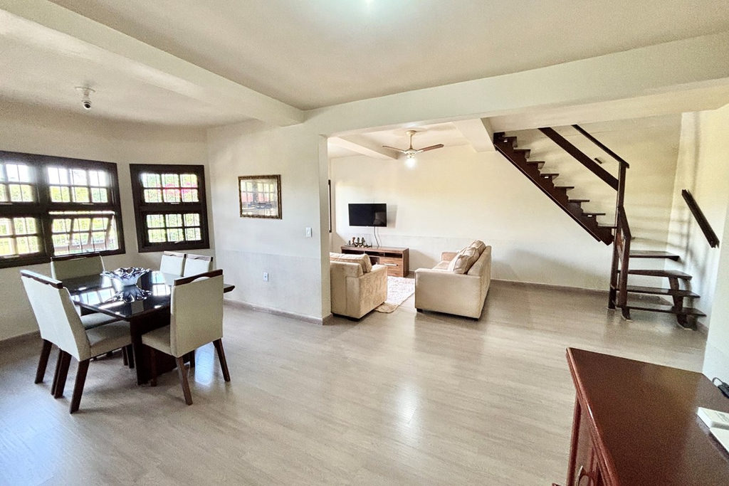 Casa para venda no bairro Moinhos de Vento em Canoas