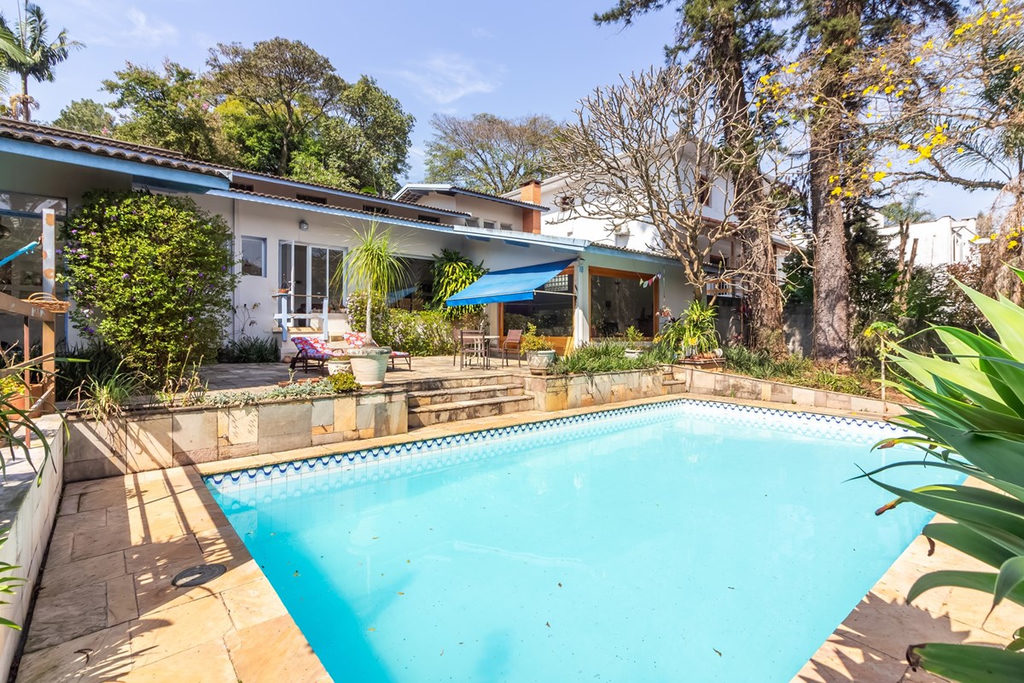 Casa de 4 quartos, 370m² no bairro Chácara Monte Alegre, em São Paulo | Eu Corretor
