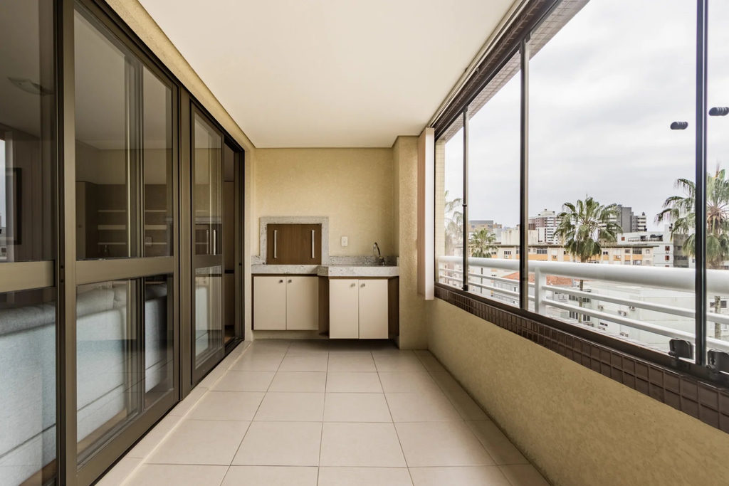 Apartamento para venda no bairro Menino Deus em Porto Alegre