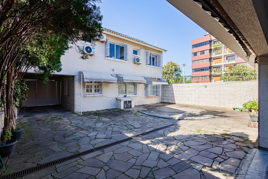 Casa para venda no bairro Jardim Planalto em Porto Alegre