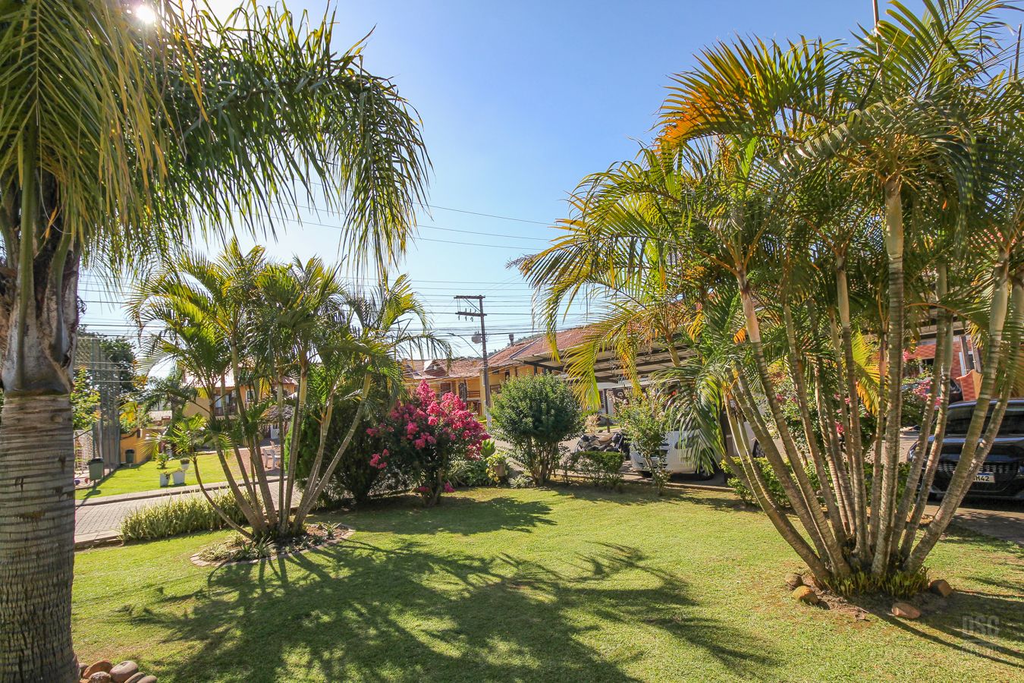 Casa para venda no bairro Hípica em Porto Alegre