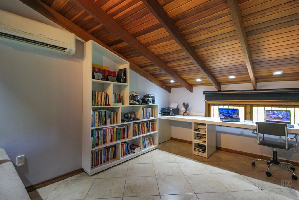 Casa para venda no bairro Hípica em Porto Alegre