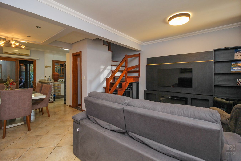 Casa para venda no bairro Hípica em Porto Alegre